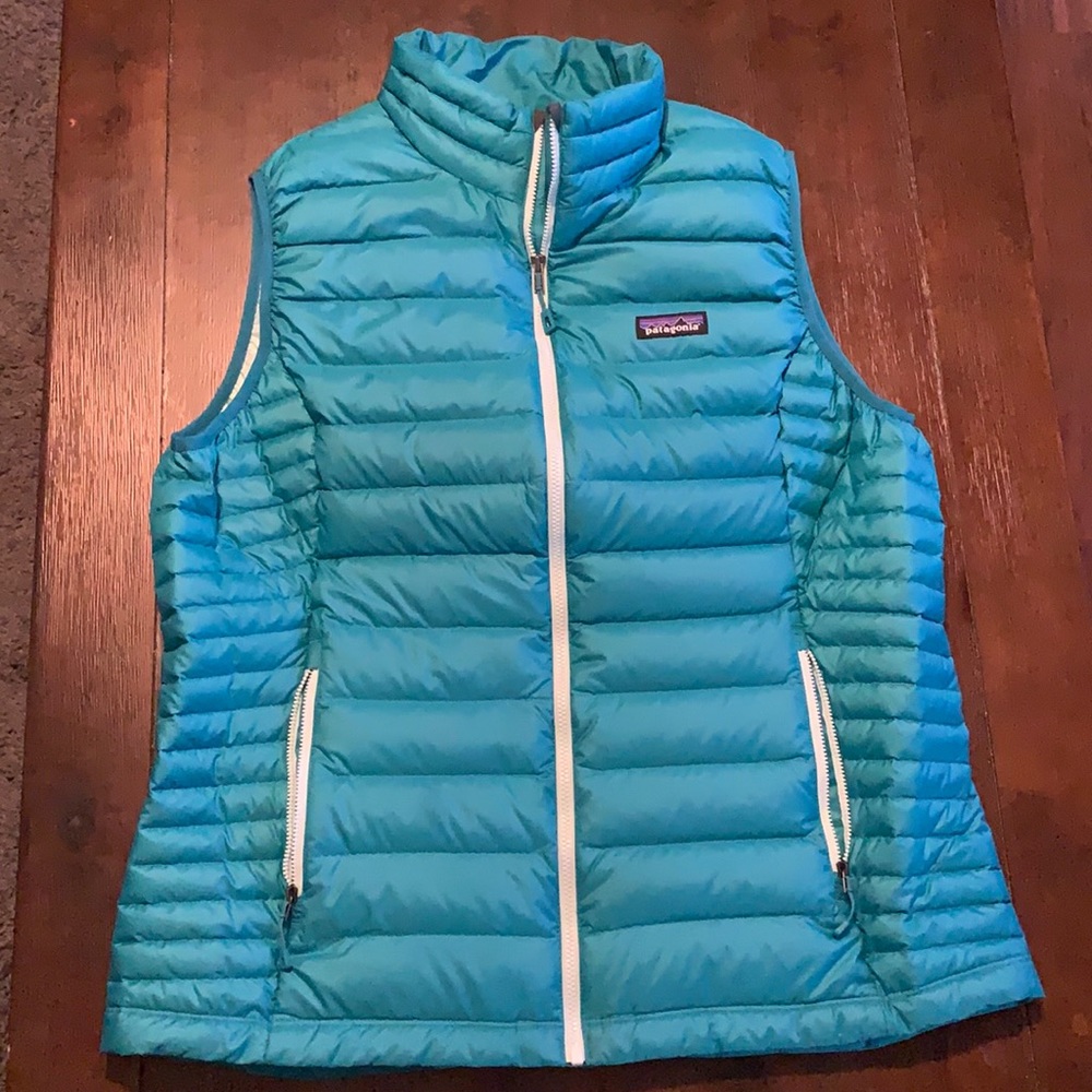 Patagonia Women's XL Teal Puffer Vest